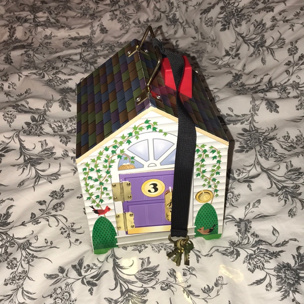 Melissa and Doug Doorbell House